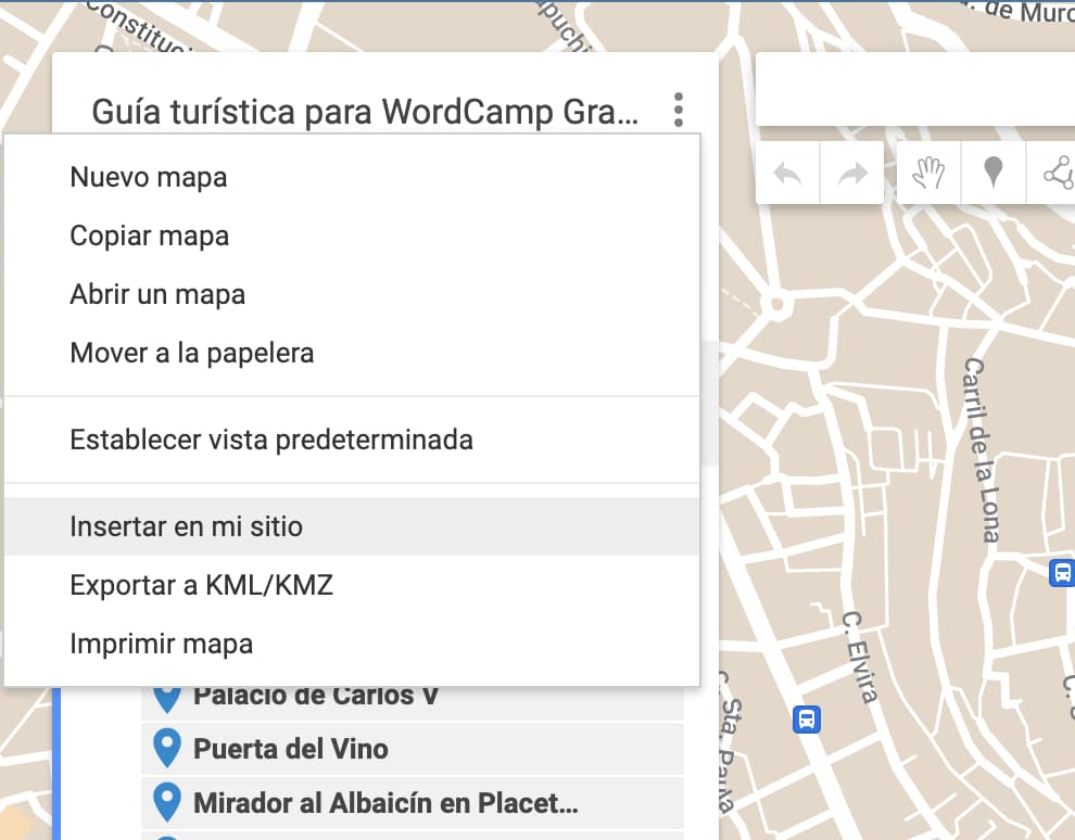 Opción "Insertar en mi sitio" en Google My Maps en el menú del mapa.